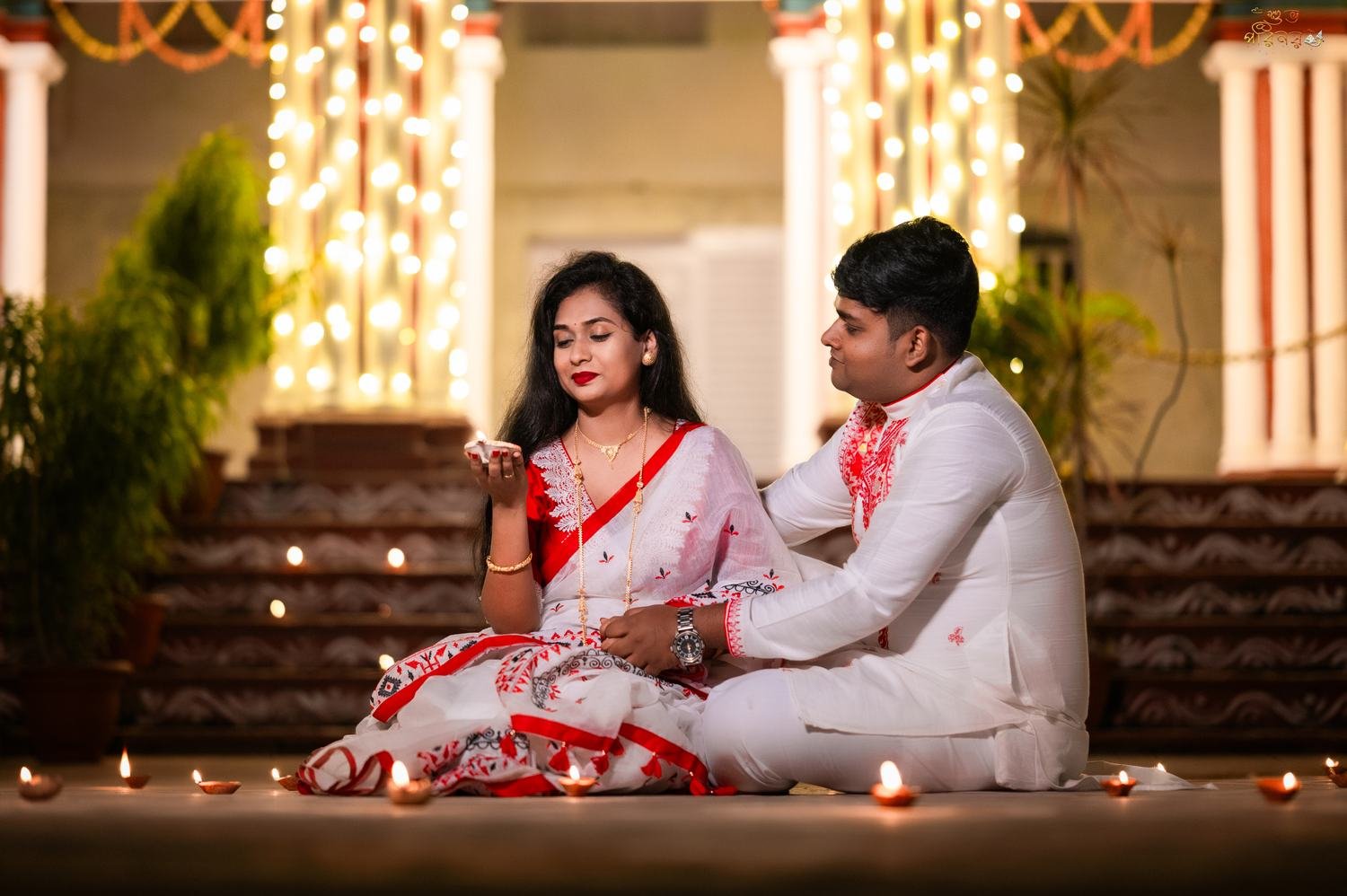 The mandap, mid-ceremony, Bengali wedding photography by Subho Parinay