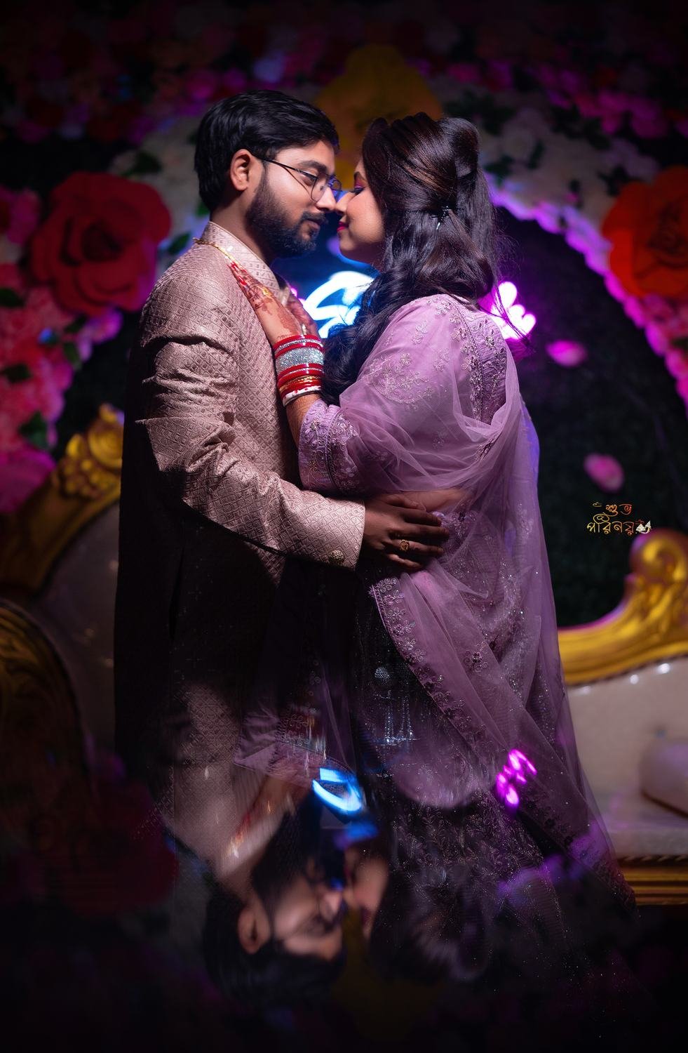Waiting for the baraat, Bengali wedding photography by Subho Parinay