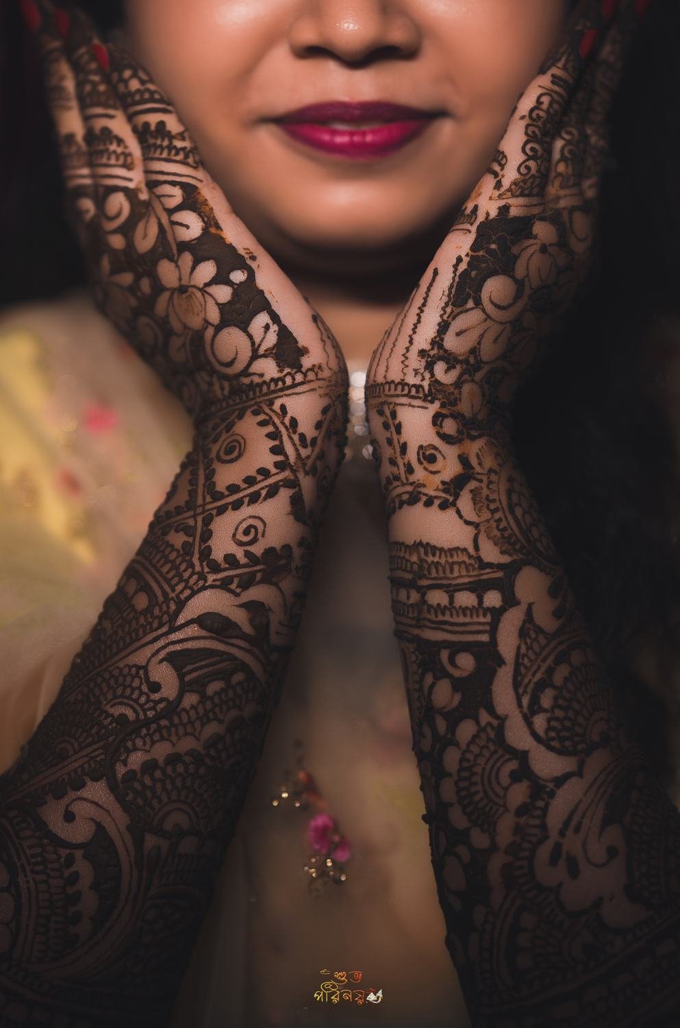 Family, gathered close, Bengali wedding photography by Subho Parinay